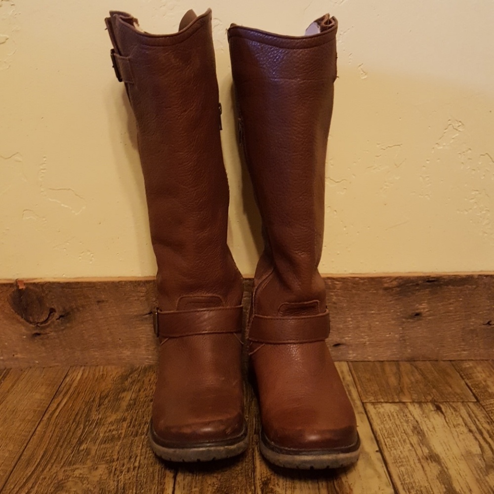Steve Madden Fairmont leather boots size  7